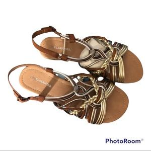 NWB sandals by city classified 8.5